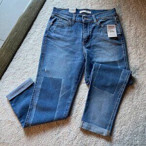 NWT Levi's Boyfriend Mid Rise Women Jeans Size 29/25
